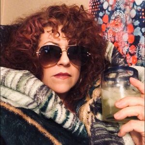 Meet your Posher, Liza